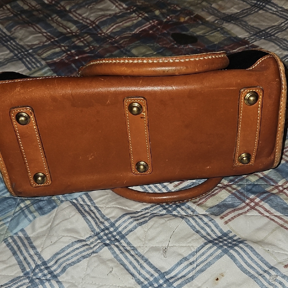 Dooney & Bourke Black and Tan All Weather Leather Vintage Satchel - Picture 3 of 8